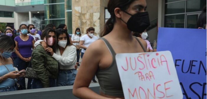 Aprueban por unanimidad “Ley Monse” contra encubrimiento de violentadores, presentada originalmente a instancias de las “Brujas del Mar”
