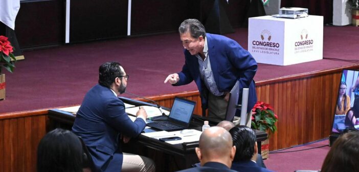 Héctor Yunes enfrenta y le mienta la madre a titular de Finanzas por ofensa a diputada; Morena y el Congreso lo exhiben como “violento”