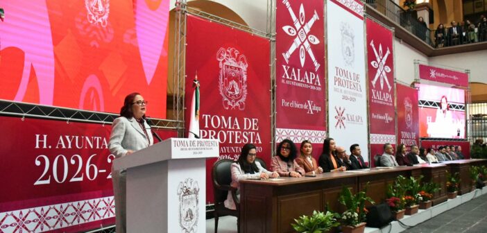Daniela Griego asume como alcaldesa de Xalapa; “tendremos un cabildo democrático, con mayoría de mujeres”