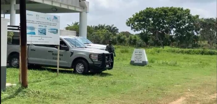 Trasladan restos señalados como de Roxana Guzmán a Unidad Integral de Servicios Médicos Forenses de la FGE para su identificación plena; FGR tomó muestras de ADN a sus padres