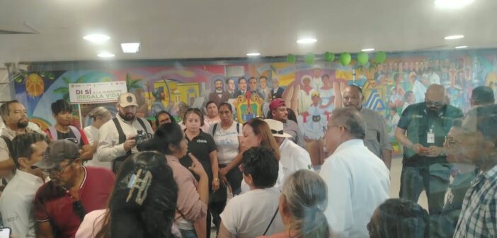 Nahle protagoniza altercado con madres de niños con cáncer en Hospital de Alta Especialidad de Veracruz: “me gritó, es una pena que sea nuestra gobernadora”