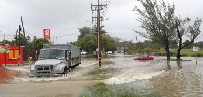 Frente frío 2 obliga a nuevas evacuaciones en los Tuxtlas y Hueyapan; persisten inundaciones y apagones en 20 municipios
