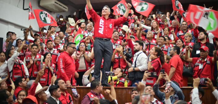 “Alito” Moreno llama a construir un “gran frente” opositor en Veracruz con PAN y MC para sacar a Morena del poder en 2027