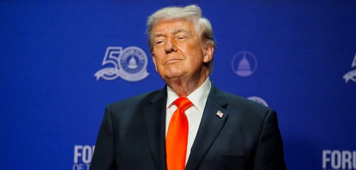 Se burla Trump de Sheinbaum, a quien llama una “mujer hermosa”, para luego advertir: “nunca me gusta hablar de belleza porque eso suele ser el final de una carrera política»