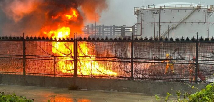 Incendio en refinería de Dos Bocas deja 5 muertos, confirma PEMEX