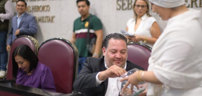 Mayoría oficialista se apropia de toda la Mesa Directiva del Congreso de Veracruz y deja fuera a la oposición