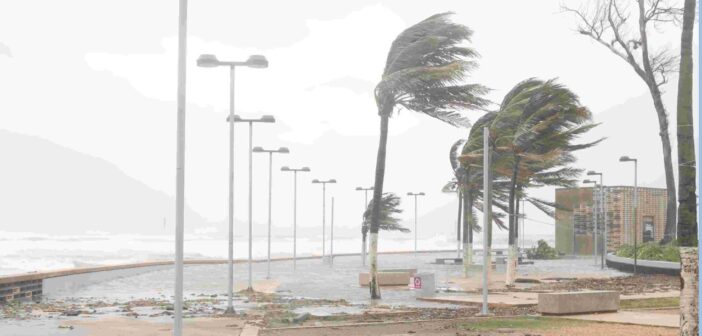 Afectaciones en 45 municipios de Veracruz por Frente Frío 2; más de mil 700 viviendas inundadas y continúan las lluvias