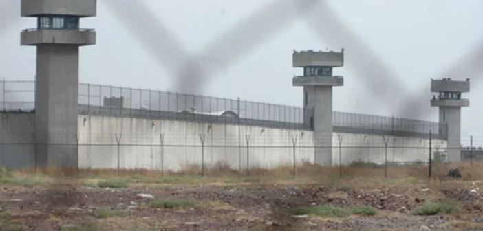 Autogobierno, sobrepoblación y extorsiones: 14 de 18 penales en Veracruz reprueban en el Diagnóstico Nacional de Supervisión Penitenciaria