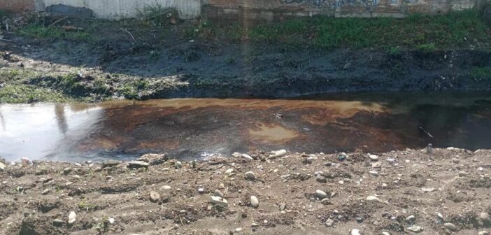 Nuevo derrame de hidrocarburo en Poza Rica y Coatzintla, Veracruz; Pemex confirma la contaminación y la atribuye a las lluvias
