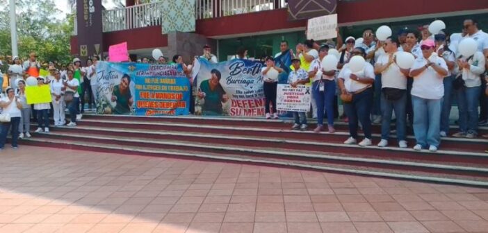 Marchan en Poza Rica para exigir justicia por la doctora Bertha Burciaga, asesinada por policías estatales