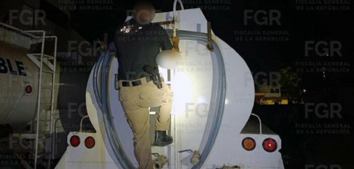 FGR asegura más de 10 mil litros de huachicol en Tuxpan