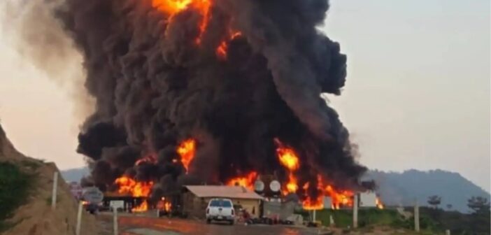 A 135 días del incendio del pozo Krem-1, ambientalistas denuncian desastre: es uno de los accidentes petroleros más prolongados en Veracruz en los últimos años A 135 días del incendio del pozo Krem-1, ambientalistas denuncian desastre: es uno de los accidentes petroleros más prolongados en Veracruz en los últimos años
