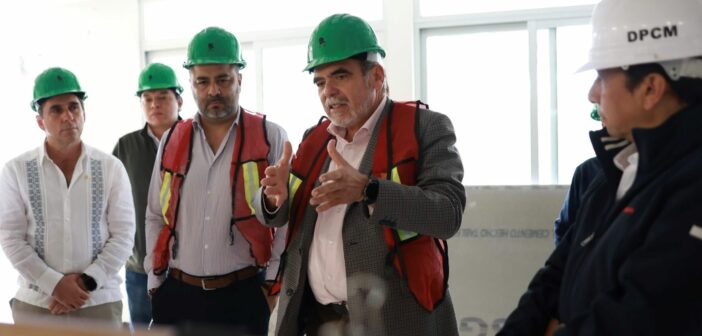 Mientras tribunal desecha último amparo contra prórroga de Martín Aguilar, UV le quita bonos y prestaciones a trabajadores de confianza, incluidos los que lo apoyaron Mientras tribunal desecha último amparo contra prórroga de Martín Aguilar, UV le quita bonos y prestaciones a trabajadores de confianza, incluidos los que lo apoyaron