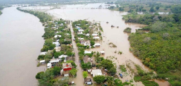 Instalan Comité Estatal de Emergencia para atender afectaciones por vaguada en el norte de Veracruz por huracán “Erick”; activan Plan Tajín en Xalapa y Emiliano Zapata